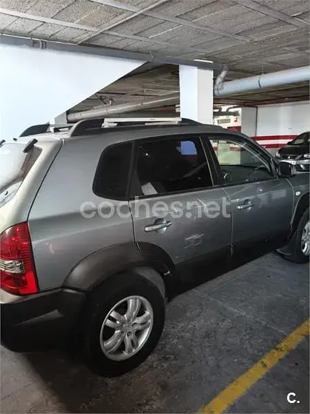 Usado Hyundai Tucson Comfort 141 CV (103 kW) 2006 Gris / plata SUV