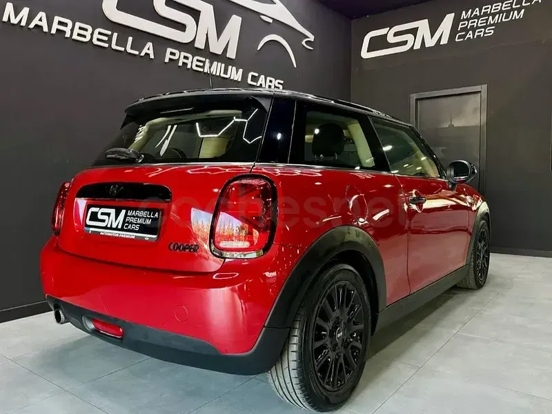 Usado Mini Cooper 136 CV (100 kW) 2016 Rojo Utilitario