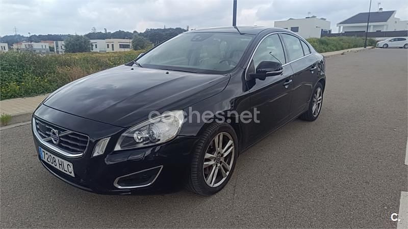 Usado Volvo S60 R-Design Momentum 180 CV (132 kW) 2012 Berlina