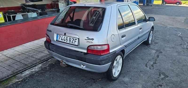 Usado Citroën Saxo Furio 60 CV (44 kW) 2002 Gris Utilitario