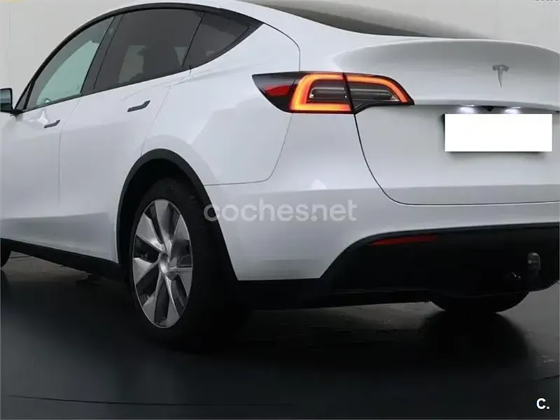 Usado Tesla Model Y RWD 220 kW (300 CV) 2023 Eléctrico SUV