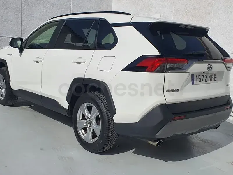 Usado Toyota RAV4 Hybrid Advance 218 CV (160 kW) 2021 Blanco SUV