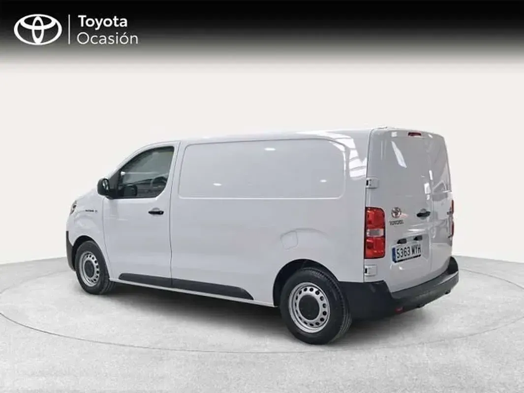Usado Toyota Proace Plus 100 kW (136 CV) 2025 Blanco Monovolumen