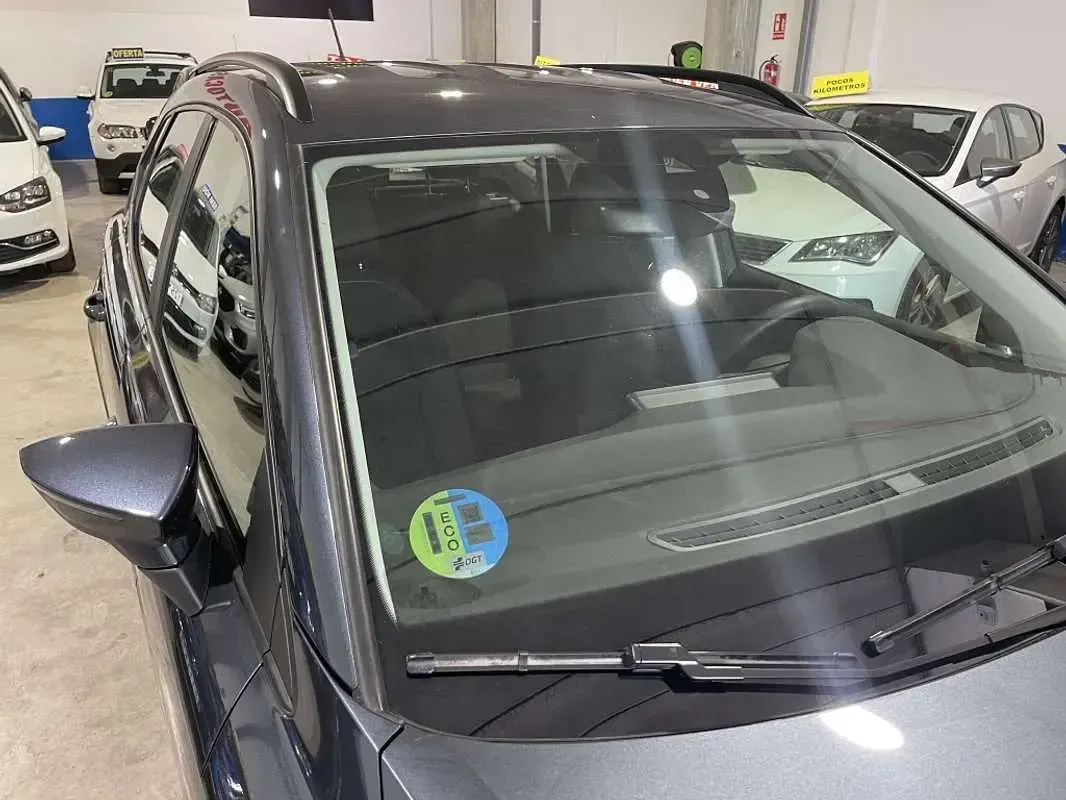 Usado Seat Arona Reference 90 CV (66 kW) 2023 Gris SUV