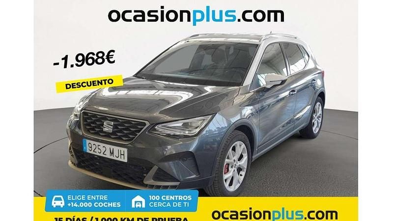 Gris Usado 2023 Seat Arona FR SUV | 19.682 € (Precio justo) - Imagen 1/4