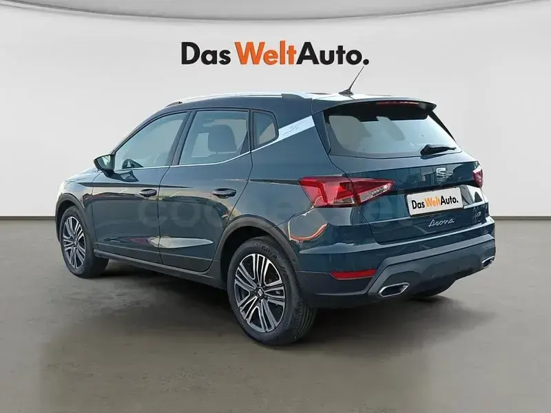 Usado Seat Arona FR 115 CV (84 kW) 2025 Gris / plata SUV