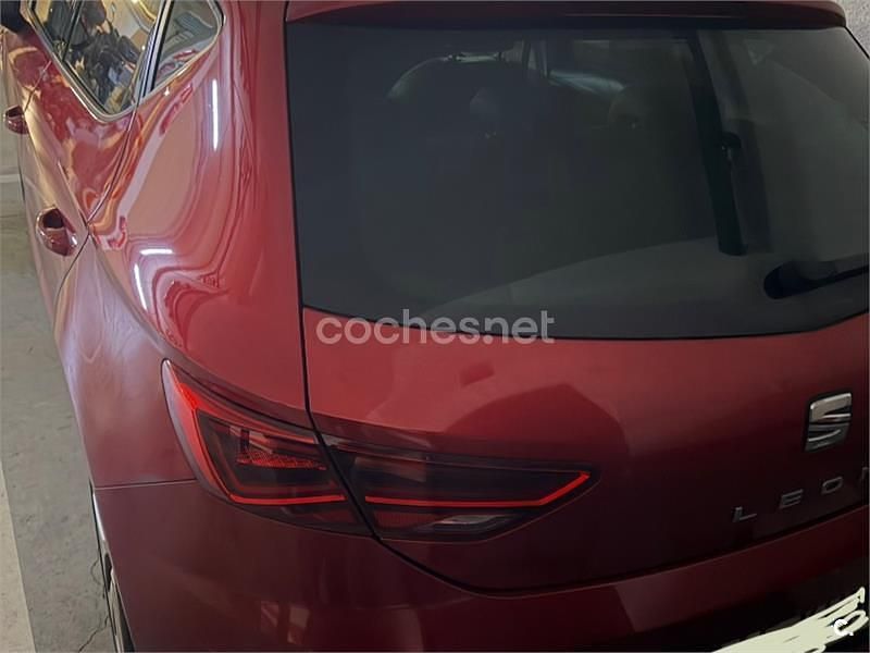 Usado Seat Leon FR 150 CV (110 kW) 2018 Rojo Berlina