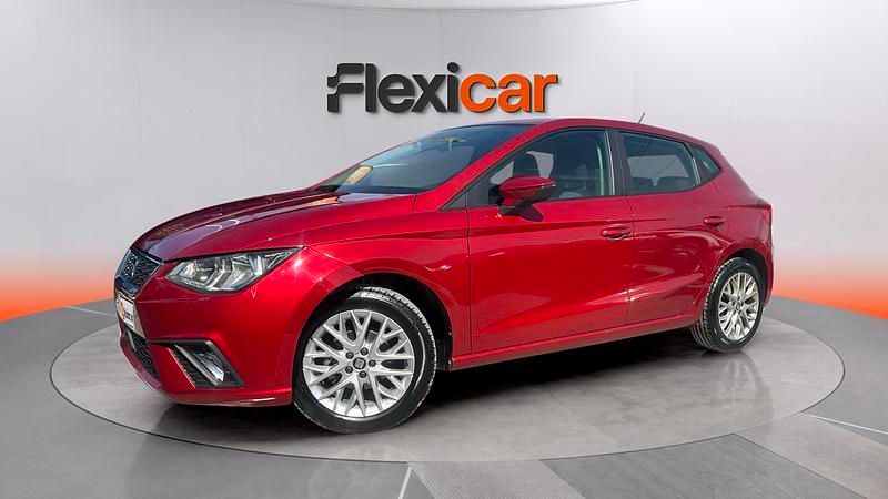 Usado Seat Ibiza Reference 95 CV (69 kW) 2017 Granate Berlina