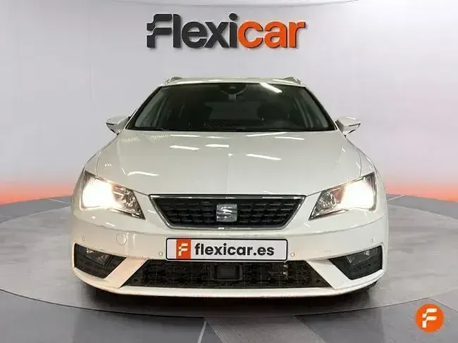 Begagnad Seat Leon Reference 115 HK (84 kW) 2019 Vit Kombi