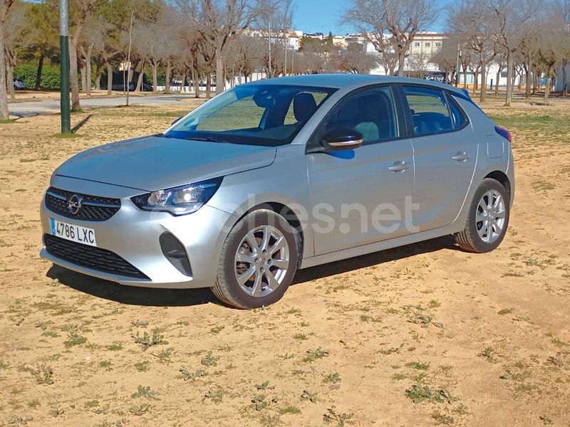 Gris / plata Usado 2022 Opel Corsa Edition Berlina | 11.299 € (Buen precio) - Imagen 1/4