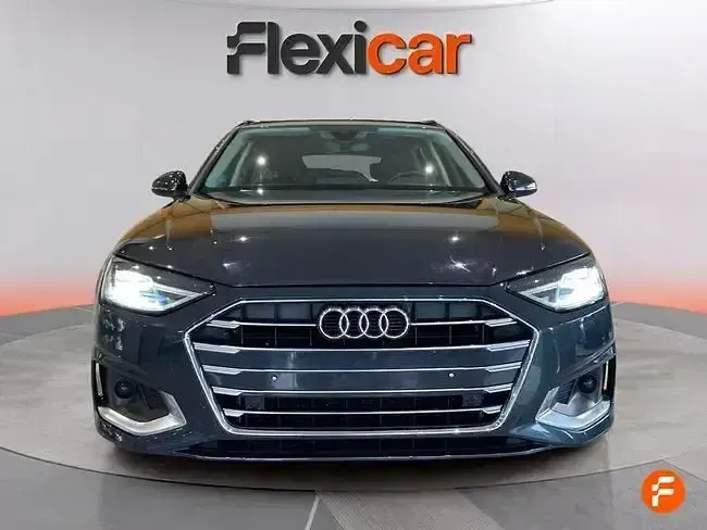 Usado Audi A4 Advanced Plus 136 CV (100 kW) 2020 Negro Familiar