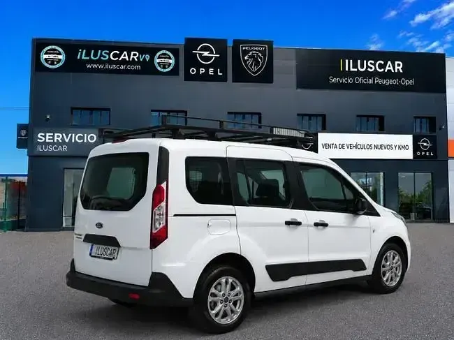 Usado Ford Tourneo Connect Trend 120 CV (88 kW) 2021 Blanco Monovolumen