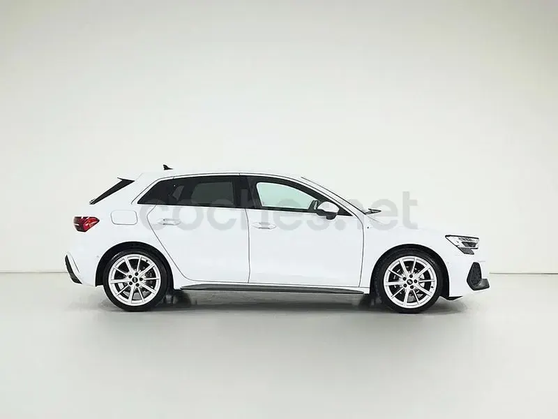 Usado Audi A3 S-Line 150 CV (110 kW) 2025 Blanco Berlina