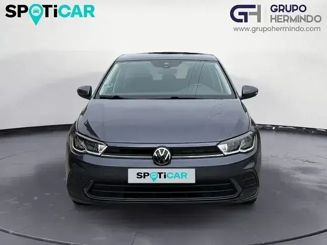 Usado VW Polo Life 95 CV (69 kW) 2023 Gris Utilitario