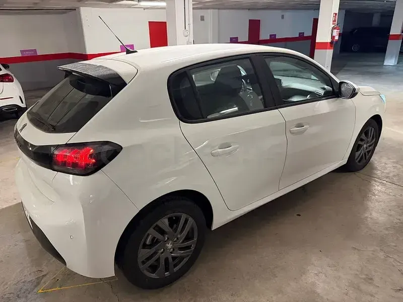Begagnad Peugeot 208 Business-Line 100 HK (73 kW) 2021 Vit Halvkombi