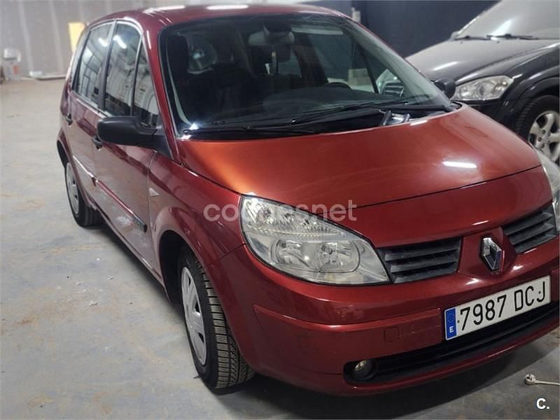 Rojo Usado 2007 Renault Scénic II Dynamique Monovolumen | 2400 € (Buen precio) - Imagen 1/4