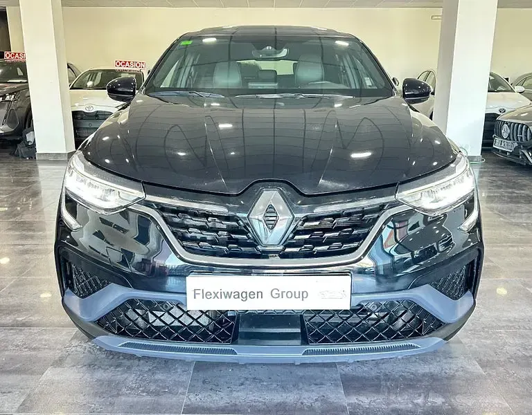 Usado Renault Arkana RS Line 160 CV (117 kW) 2023 Negro SUV