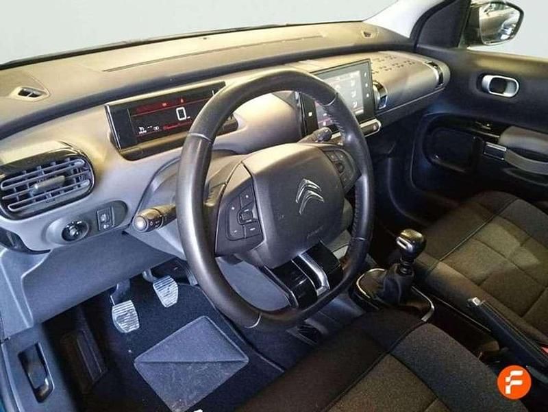 Usado Citroën C4 Cactus Feel 110 CV (80 kW) 2019 Verde Utilitario