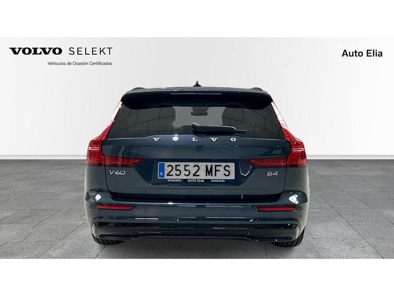 Usado Volvo V60 Plus 197 CV (144 kW) 2023 Azul Familiar