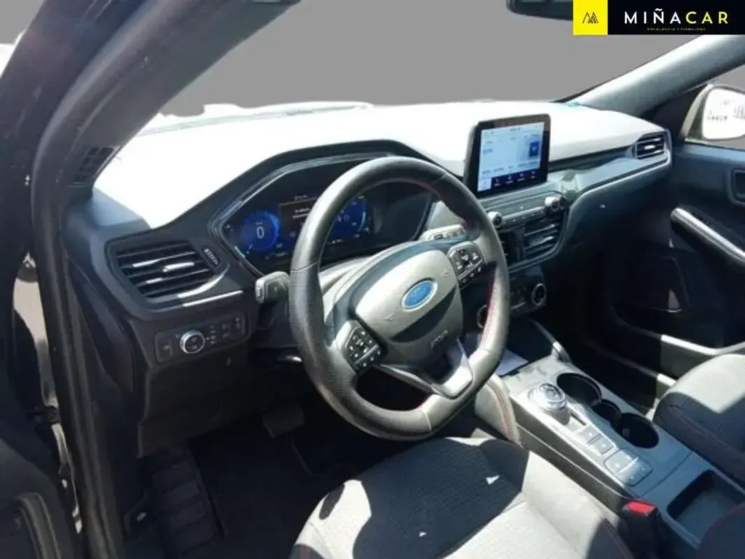 Usado Ford Kuga ST-Line 190 CV (139 kW) 2023 Negro SUV