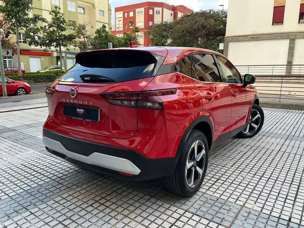 Usado Nissan Qashqai N-Connecta 140 CV (102 kW) 2022 Burdeos SUV