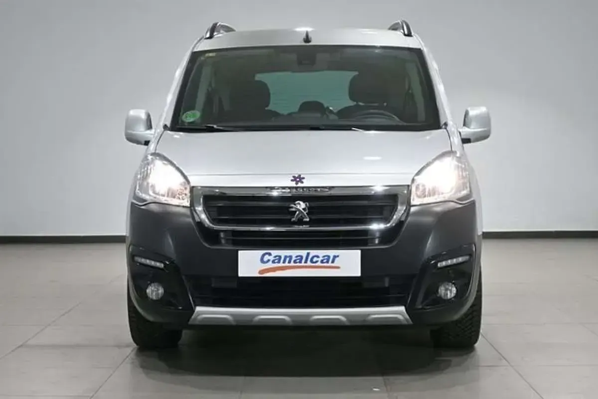 Usado Peugeot TePee Outdoor 99 CV (72 kW) 2016 Gris Van