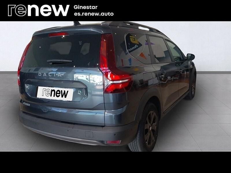 Usado Dacia Jogger Extreme 110 CV (80 kW) 2022 Gris Monovolumen