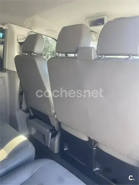Usado VW Caravelle Trendline 180 CV (132 kW) 2011 Gris / plata Van
