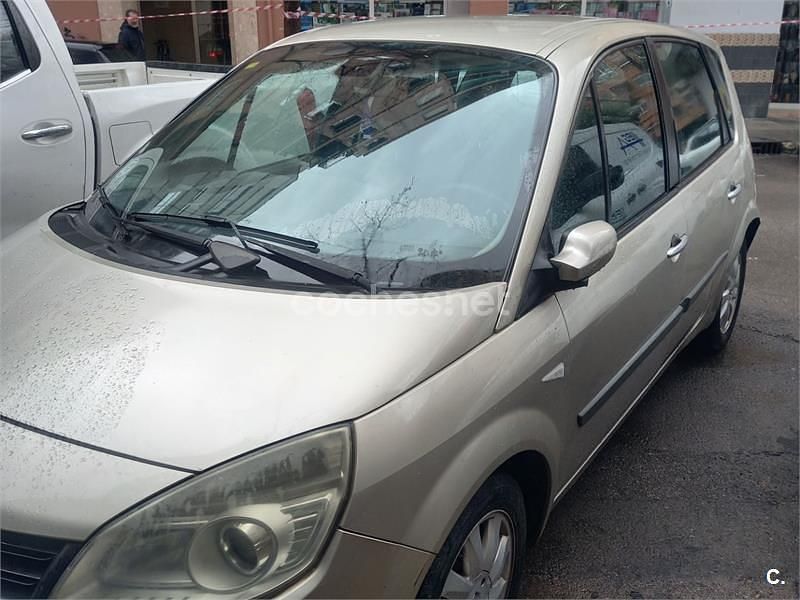Usado Renault Scénic II 105 CV (77 kW) 2007 Beige Monovolumen