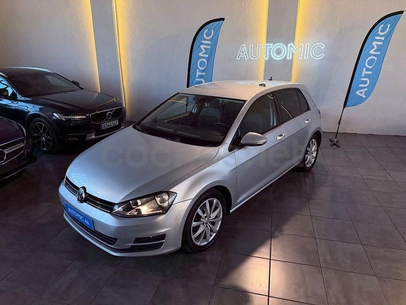 Usado VW Golf VII Advance 140 CV (102 kW) 2013 Gris / plata Berlina
