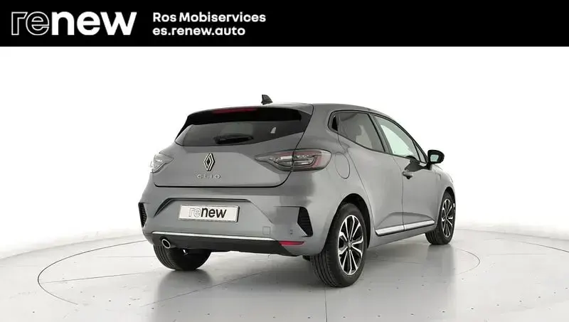 Usado Renault Clio V Techno 100 CV (73 kW) 2025 Gris Berlina
