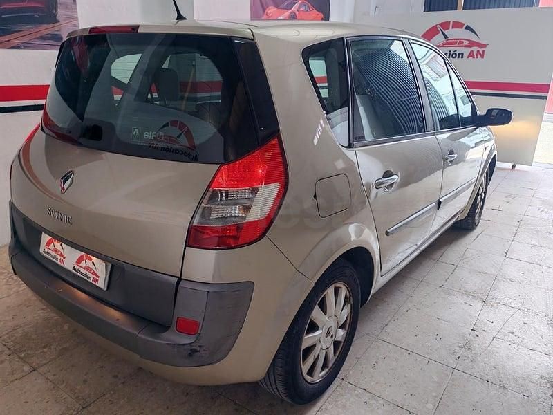 Usado Renault Scénic II Dynamique 150 CV (110 kW) 2006 Beige Monovolumen
