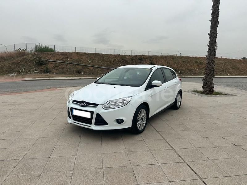Blanco Usado 2011 Ford Focus Titanium Berlina | 6900 € (Buen precio) - Imagen 1/4