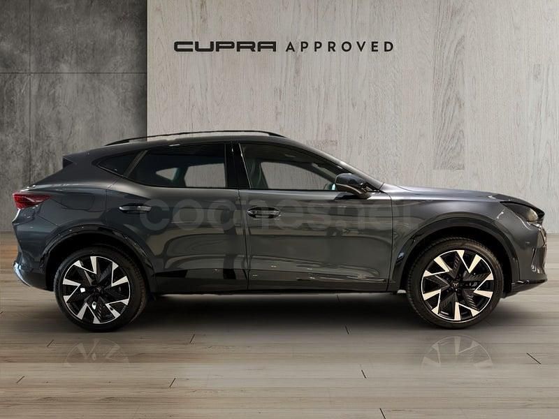 Usado Cupra Formentor 150 CV (110 kW) 2025 Gris / plata SUV