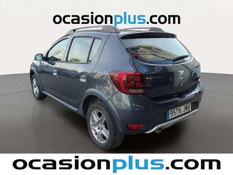 Usado Dacia Sandero Stepway 90 CV (66 kW) 2017 Gris Utilitario