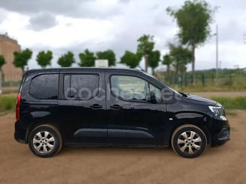 Usado Opel Combo Life Selective 110 CV (80 kW) 2019 Negro Monovolumen