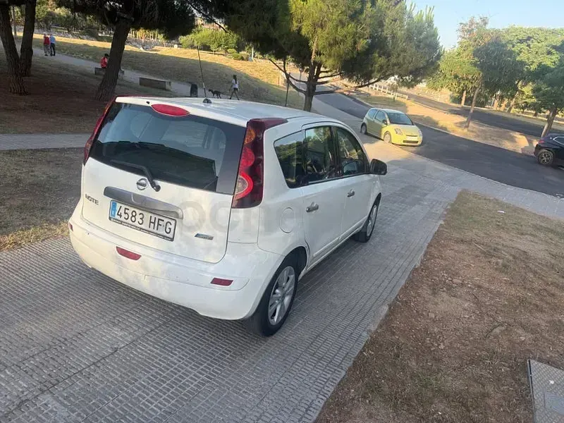 Usado Nissan Note Acenta 90 CV (66 kW) 2011 Blanco Utilitario
