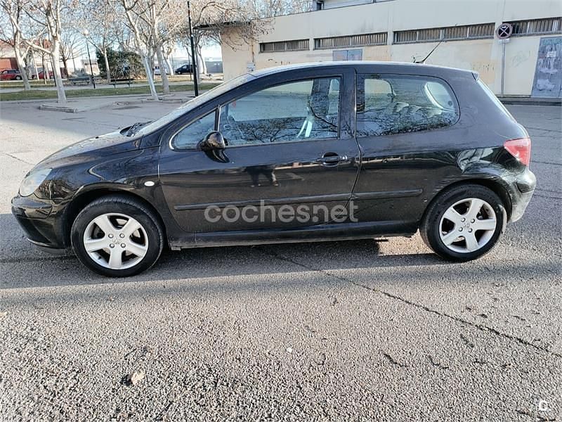 Usado Peugeot 307 136 CV (100 kW) 2004 Negro Berlina
