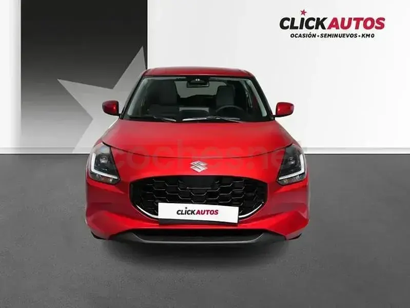 Usado Suzuki Swift 83 CV (61 kW) 2025 Rojo Utilitario