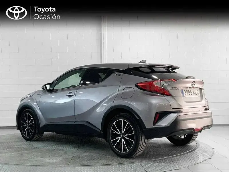 Usado Toyota C-HR Advance 122 CV (89 kW) 2018 Gris / plata SUV