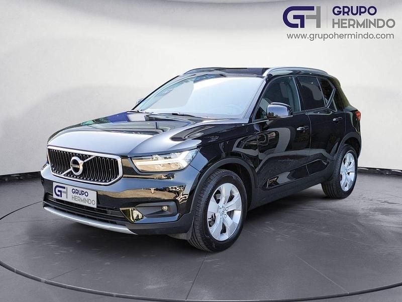 Usado Volvo XC40 Momentum 164 CV (120 kW) 2021 Negro SUV