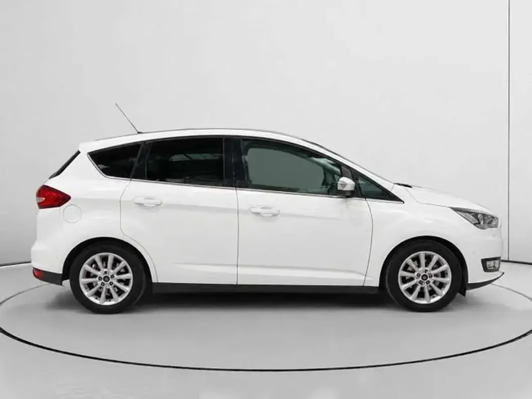 Usado Ford C-MAX Titanium 120 CV (88 kW) 2016 Blanco Monovolumen
