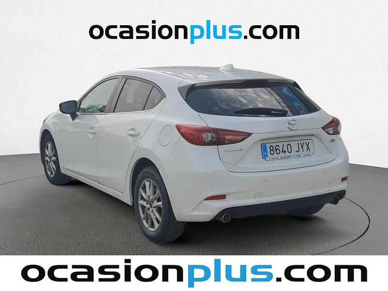 Käytetty Mazda 3 Style 150 HP (110 kW) 2017 Valkoinen Viistoperä