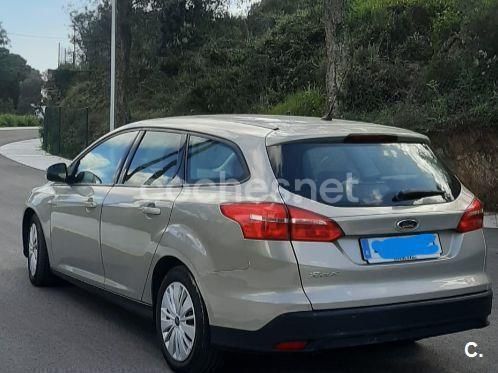 Beige Usado 2015 Ford Focus Trend Familiar | 6500 € (Buen precio) - Imagen 1/4