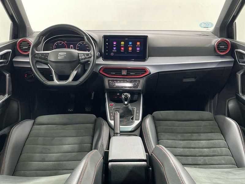 Usado Seat Arona FR 115 CV (84 kW) 2024 Negro SUV