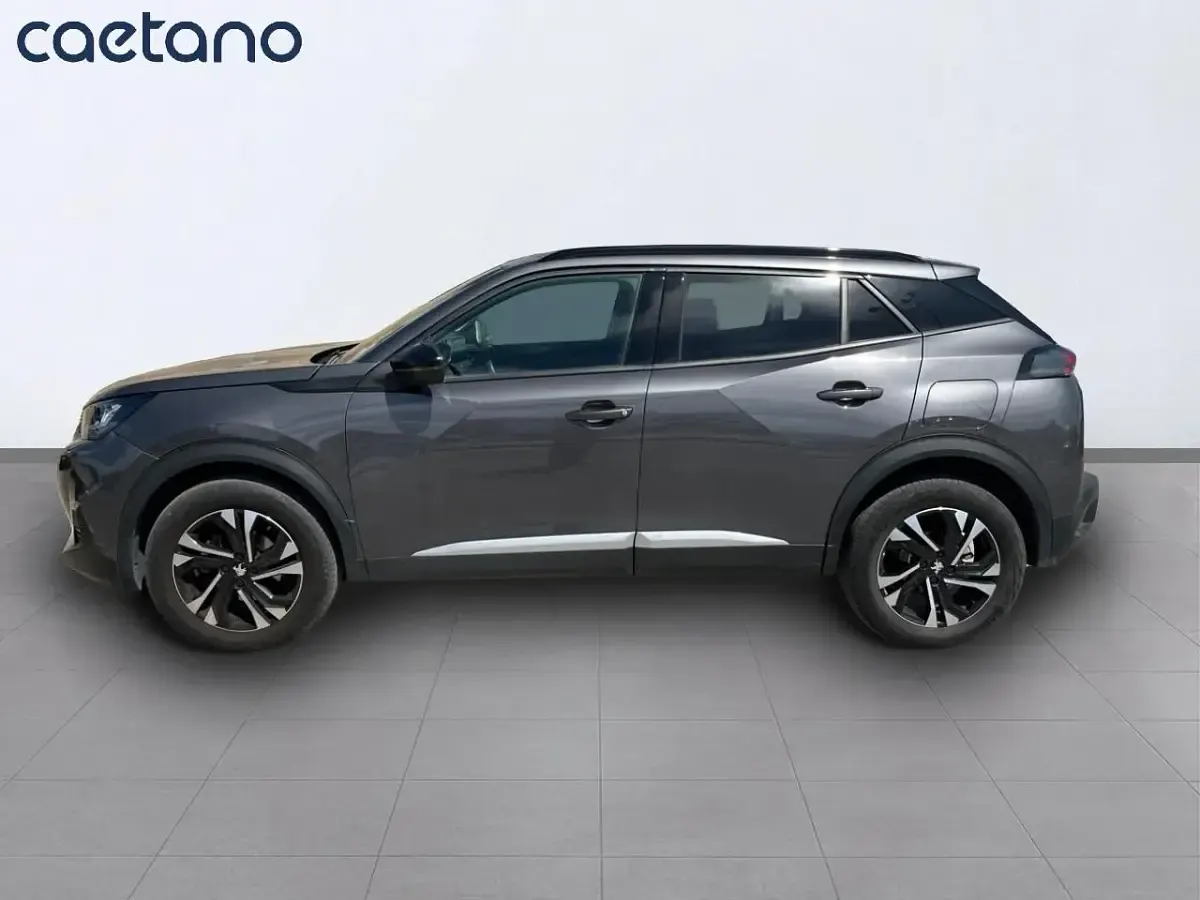 Usado Peugeot 2008 Allure 110 CV (80 kW) 2022 Gris SUV