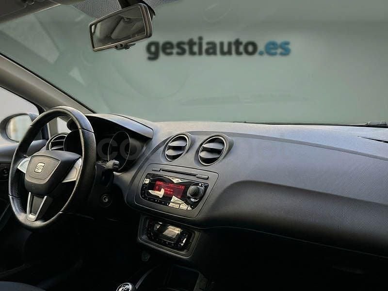 Usado Seat Ibiza ST Copa 105 CV (77 kW) 2012 Beige Familiar