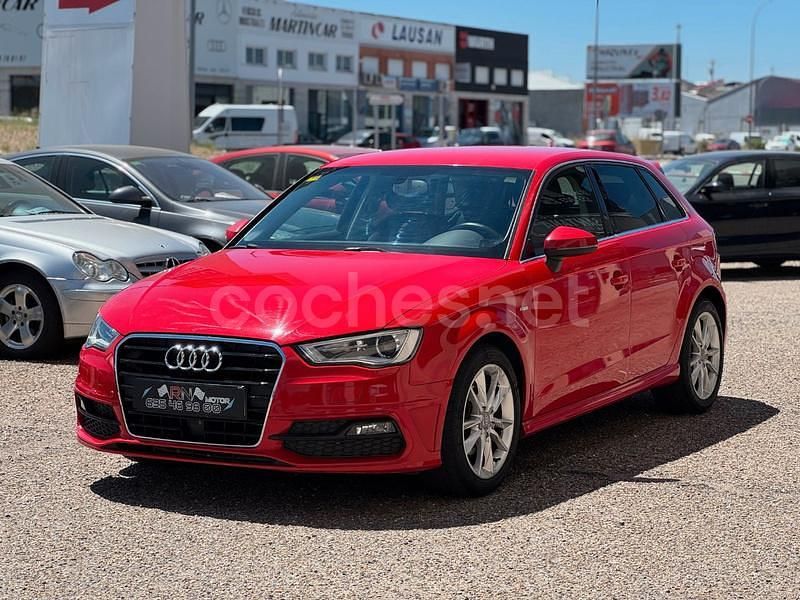Usado Audi A3 S-Line 110 CV (80 kW) 2015 Rojo Berlina