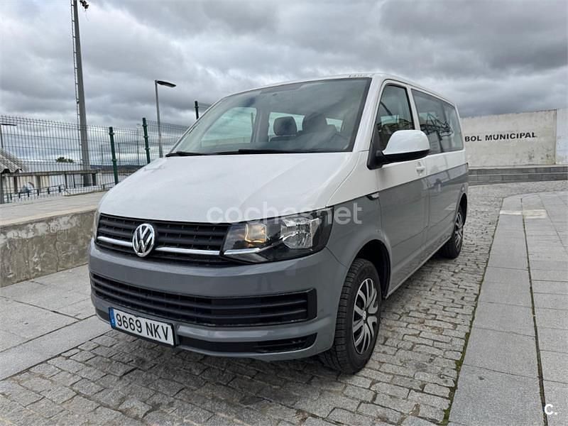 Usado VW Caravelle 102 CV (75 kW) 2017 Gris / plata Monovolumen