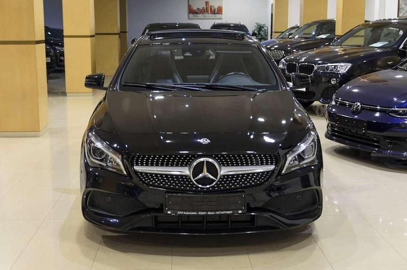 Usado Mercedes CLA200 136 CV (100 kW) 2019 Negro Coupe